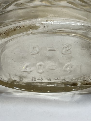 Vintage 1/2 Pint Embossed Bottle D-2 40-41 Clear Glass - Picture 9 of 12