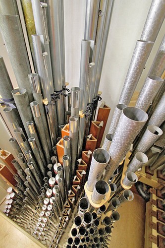 Wild Card: Yun Kim Plays the Dobson/Skinner Organ, Battle Creek, Michigan - Picture 5 of 5