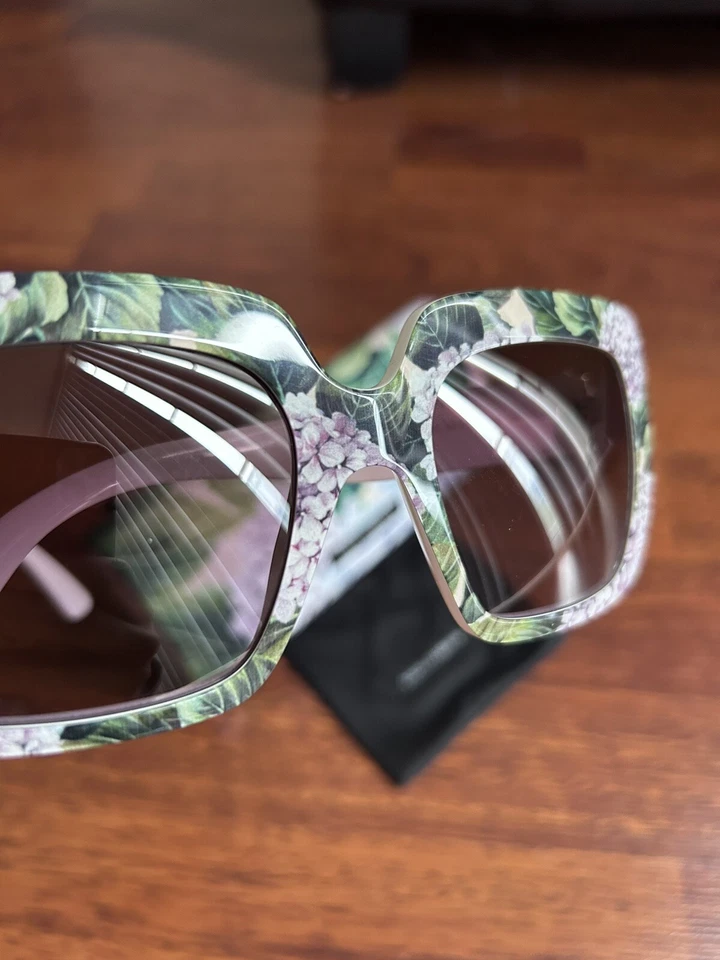 NUEVO CON ETIQUETAS Dolce & Gabbana Gafas de sol cuadradas florales DG4310 3149 Hechas en Italia Foto 4 de 4