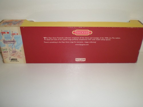 Lledo DG111001 Sentinel ballast box with drawbar low loader & propellor load - Picture 3 of 3