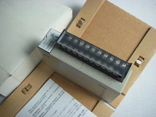 OMRON PLC CS1W-OD211 "NEW"