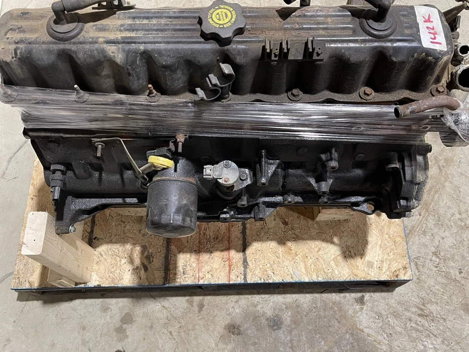 Motor completo 4.0 6 cilindros 142 k 00-04 Jeep TJ Wrangler 2001-2004 Cherokee Foto 3 de 4