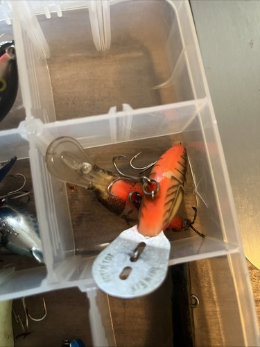 IM RETIRING! Lot 46 Vintage Fishing Lures plugs LOOK NICE! hot shots etc - Picture 12 of 17