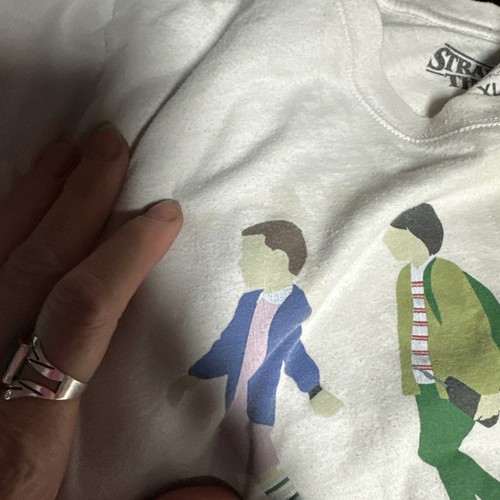 Camiseta blanca para mujer Stranger Things Netflix talla XL aplastada - Imagen 2 de 11