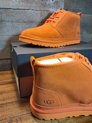 Scarpa chukka UGG US 10 Neumel Boot Clementine scamosciata foderata in lana EUR 43 - Foto 2 di 9