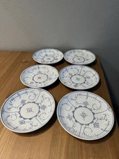 RARE Set 6 Villeroy & Boch Dresden Blue White Strawflower Saucers Late 19c 6.5”