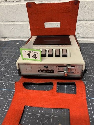 Vintage Space Tone Cassette Tape Recorder Model TDK 501. - Picture 7 of 14