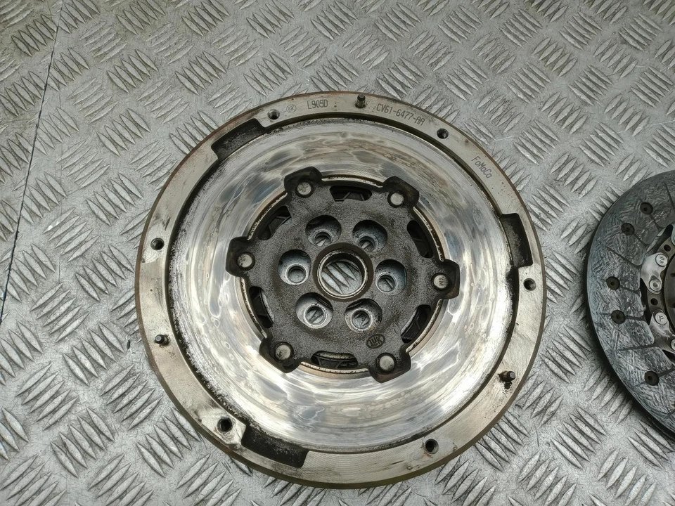 FORD FOCUS ST FLYWHEEL CLUTCH KIT 2.0 PETROL CV61-6477-AA MK3 2011-2018 - Image 4 of 4