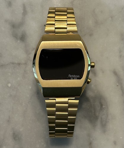 Armitron Griffy Reissue Gold LED Digital Watch 40-8475GP BJ3407 - 35 mm Case