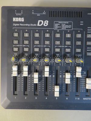 KORG コルグ　D8 DIGITAL RECORDDING SUTDIO Korg D8 Digital Recording Studio Multitrack Recorder Good