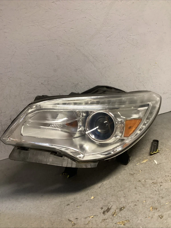 2013-2017 BUICK ENCLAVE LEFT LH DRIVER SIDE HEADLIGHT OEM HID NON AFS COMPLETE