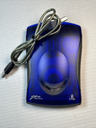 Iomega Zip 250 Zewnętrzny dysk zasilany przez USB Z250 USBPCMBP z kablem USB PRZETESTOWANY