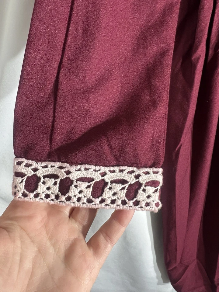 Vestido Collectif London Borgoña Peter Pan Cuello Encaje Reino Unido Talla 14 / EE. UU. Talla 10 Foto 4 de 4