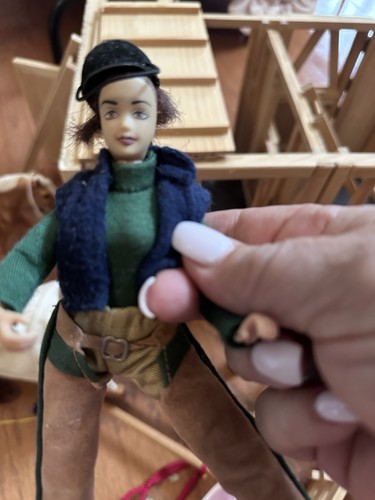 Breyer Deluxe zwei stabile Holz Loft Scheune mit Corral & viel Zubehör - Bild 14 von 16