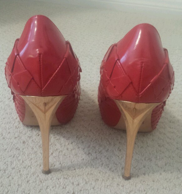CHRISTIAN DIOR SERPENT ROUGE PICASSO RED HEELS Sz 38 Authentic Pre owned