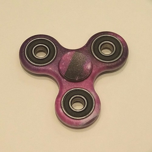 FIDGET SPINNERS - Assorted Designs! - Picture 16 of 19