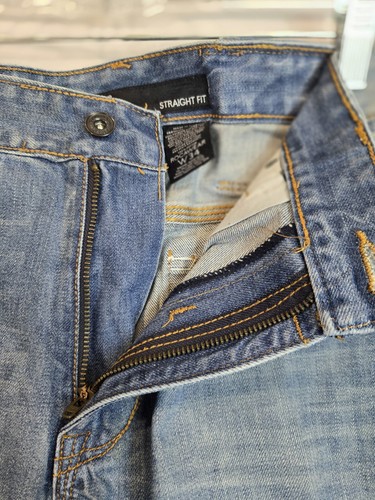 Rocawear W34 Original Fit Jeans Distressed Light Wash with Embroidered Accents - Picture 13 of 17