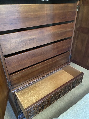 1970's JOHN WIDDICOMB Colonial Spanish Revival Dark Walnut Bedroom Set Furniture - Picture 5 of 12