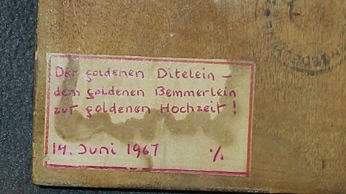 Antike Bronzeskulptur/Plakette/Wandhänger mit Frau mit Statue signiert 1948 - Bild 5 von 9