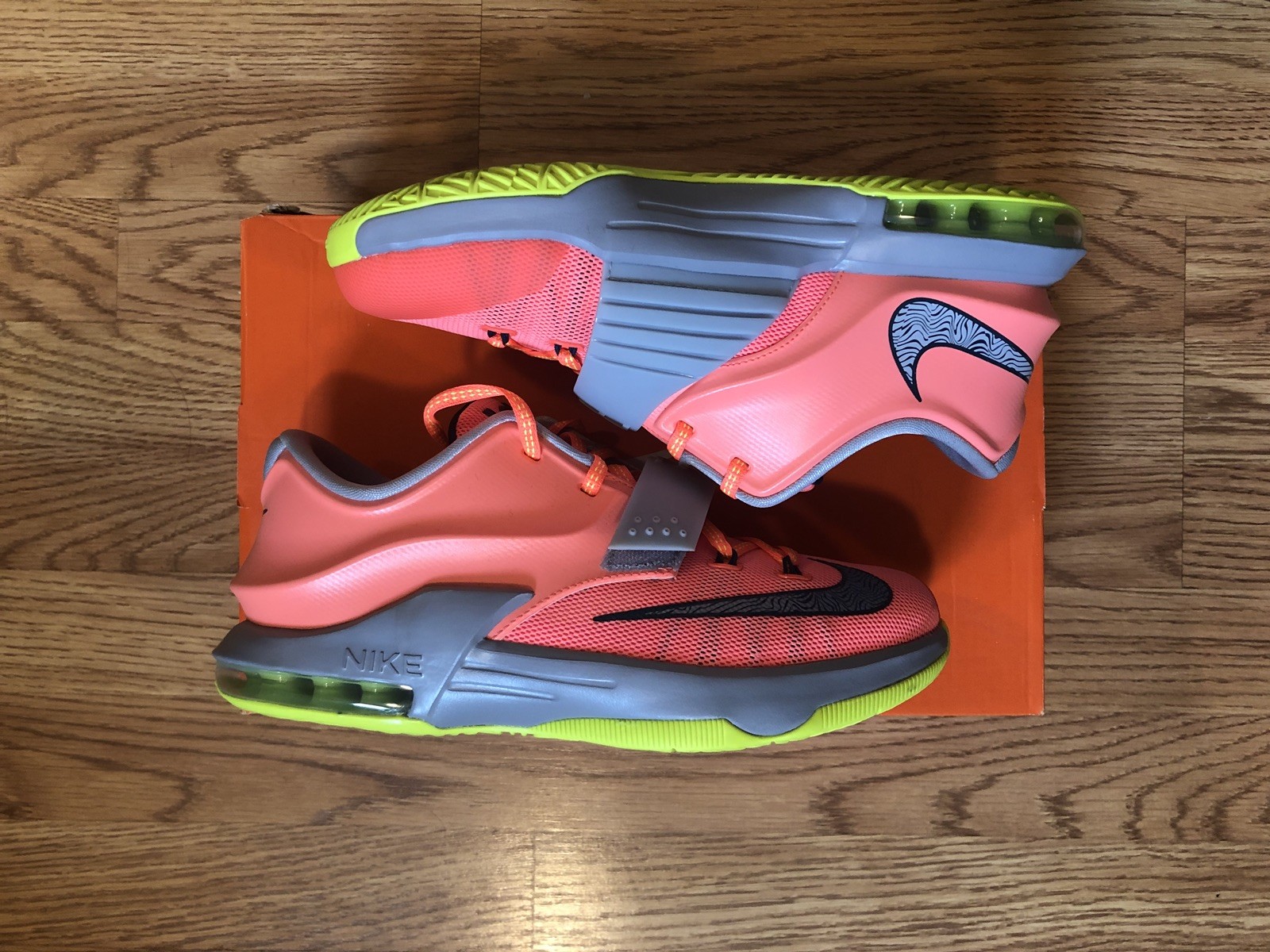 Nike kd vii gs brillante mango grigio chiaro 6y 669942-800 ds nuova dimensione Nike kd vii gs brillante mango grigio chiaro 6y 669942-800 ds nuova dimensione