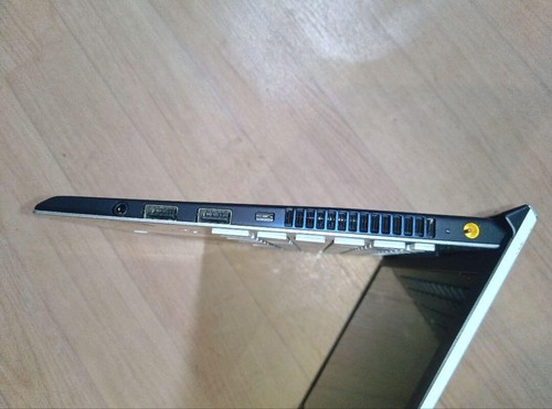 Sony Vaio Pro PF VJPF11C11N i5-8250U 1.6GHz 8GB RAM 256GB SSD 11.6 Inch - Afbeelding 7 van 14