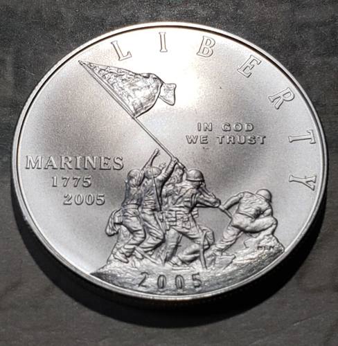 2005-P - U. S. Marines Commemorative - Silver Dollar with Stamp - Very Nice! W5 - Picture 3 of 12