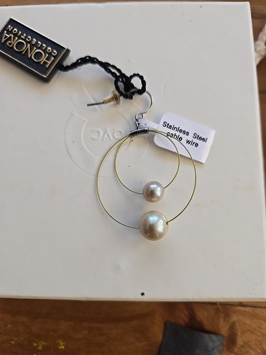 New Honora Collection Pearl- 4 Pair of Earrings, Pink, Teal, White, Dark Purple. - Picture 6 of 17