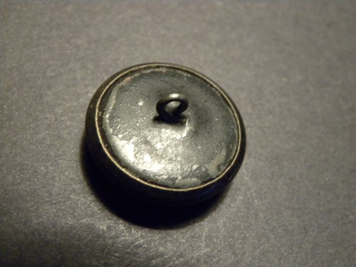 74128 Original circa 1900 domed gutta percha button acronym "DUI" FREE SHIP - Picture 2 of 2