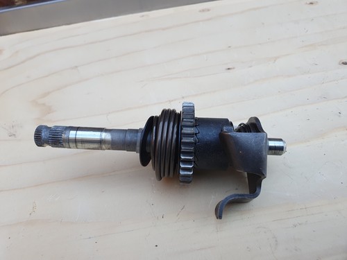 Sym XS 125 Engine EH156FMI 07 - 16 KICK START SHAFT - Picture 8 of 9