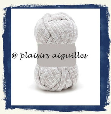 3 pelotes de fil fantaisie MAMBO MASTIC NEUF