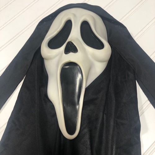 Scream Mask Easter Unlimited Poly Hood Glow in Dark Ghost Face Halloween Used - Picture 2 of 7
