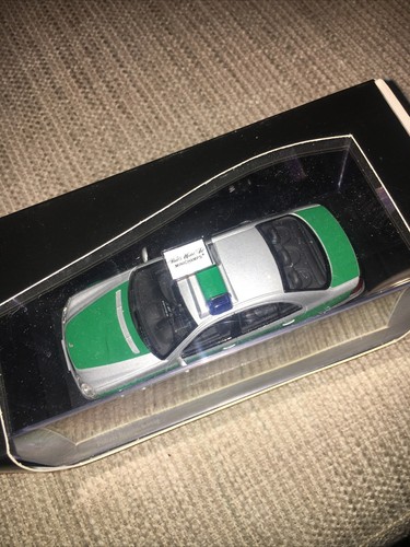 Minichamps Mercedes Benz E Klasse Polizei 1:43 Scale mint Police - Picture 3 of 4