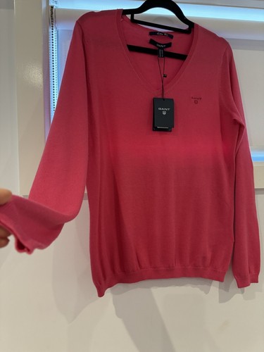 BNWT GANT Ladies V Neck Knit Begonia Pink Size Medium - Picture 3 of 8