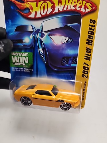 Hot Wheels '69 Ford Mustang 004/180 #4 of 36 Yellow 2006 with Protector - Picture 4 of 14