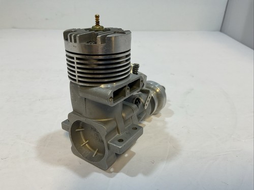 Used Vintage Enya 40 Nitro/Glow R/C Model Airplane Engine #6005 W/ Prop Lock - Picture 3 of 15