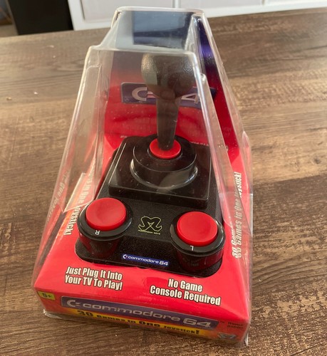 BNIB 2004 Commodore 64 DTV Mammoth Toys Retro C64 Joystick Game Console Unopened - Picture 2 of 5