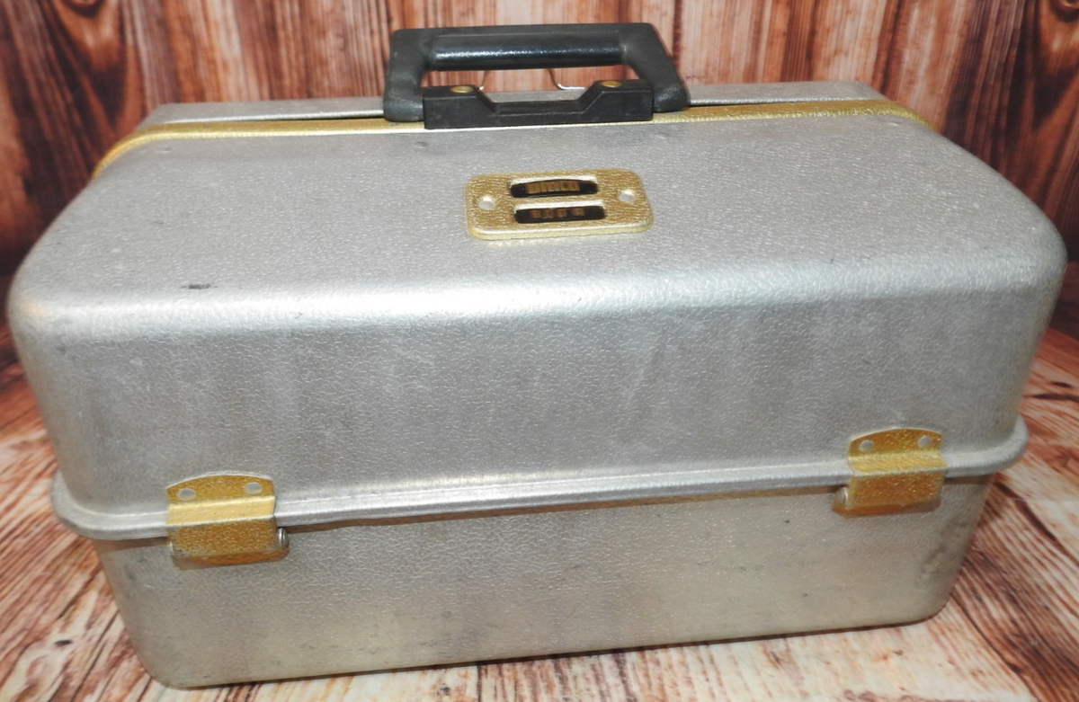 Vintage UMCO 800A Aluminum And Brass Cantilever Tackle Box w