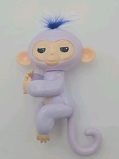 ZOE Fingerlings Interactive Baby Monkey WowWee Purple Motion Activated Talks 4"