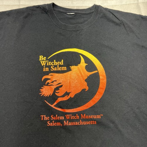 Salem Witch Museum schwarzes T-Shirt Be Witched In Salem Halloween ohne Größenetikett - Bild 2 von 5