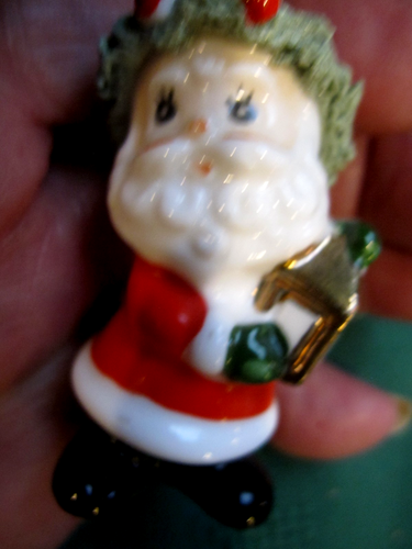 Vintage Napcoware Bone China miniatura 2" bacio figure Babbo Natale con regali, solo Babbo Natale - Foto 5 di 7