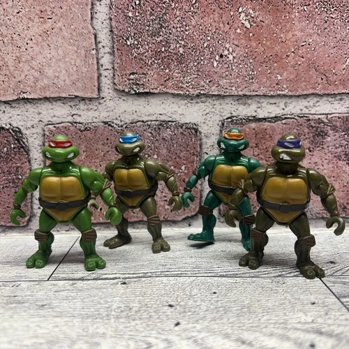 Vintage 2002 Lot of 4 Playmates Teenage Mutant Ninja Turtles Mini Action Figures