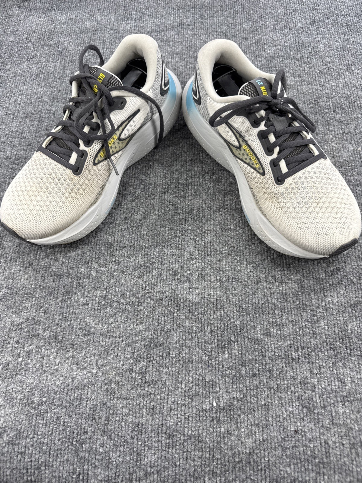 Foto 16 di 24