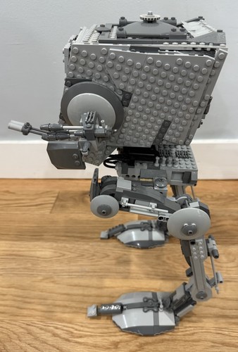 LEGO Star Wars: UCS AT-ST (10174) 100% Complete With Box And Manual - Picture 3 of 14