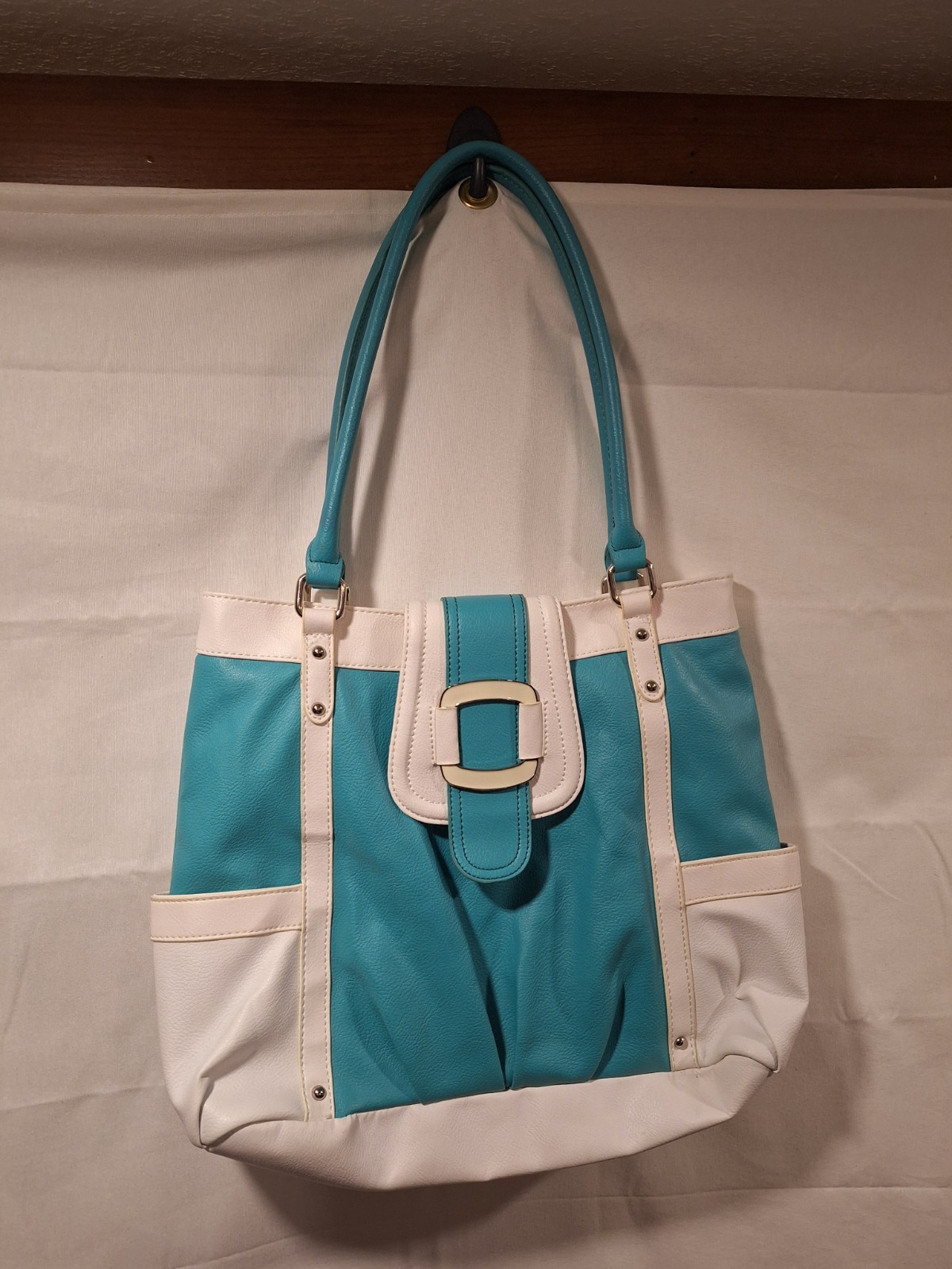 APT.9 tote bag turquoise/white  magnet closure pockets