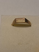 Hallmarked 9 carat gold ring with rose and yellow gold stripes Size N