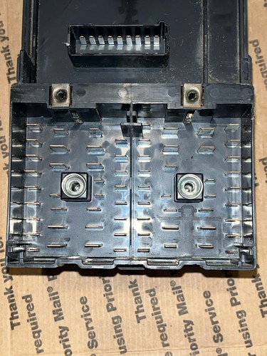 F65B-14A067-AF    1997 Ford F150 F250 PL PW 2WD Interior Junction Fuse Block Box - Picture 5 of 6