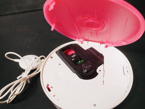 Sony D-EJ002 Portable CD Player Walkman Pink remote control Used Discman Tested - Picture 3 of 4