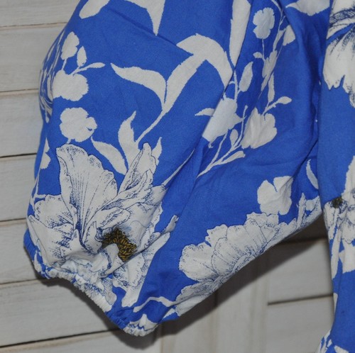 Vestido Floral Tomate Volador Blanco Azul Estampado Floral Hawaiano Talla 2X Anudado Frontal - Imagen 3 de 9