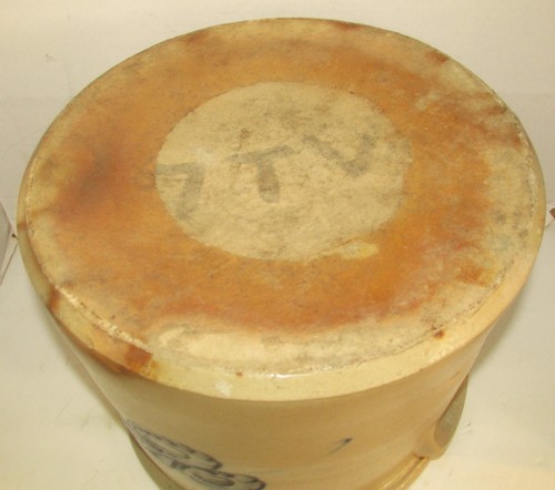 New Haven Pottery Co 4 Gallon Stoneware Crock w Nice Cobalt Painted Image - Picture 9 of 9