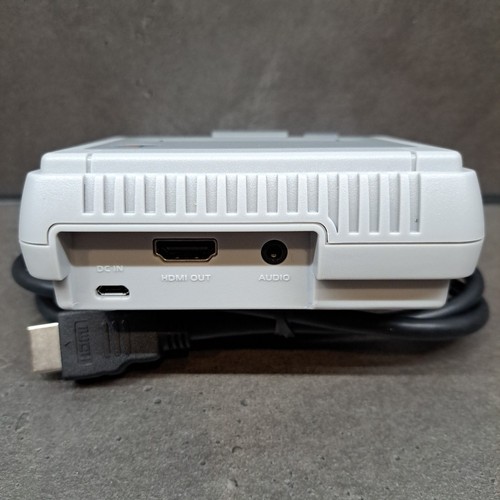 Raspberry Pi 3b Mini Retro Gaming Console in SNES case and two Controllers - Picture 4 of 13